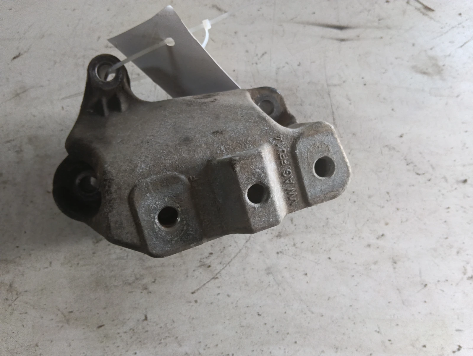 планка 1K0119117CF Seat Leon