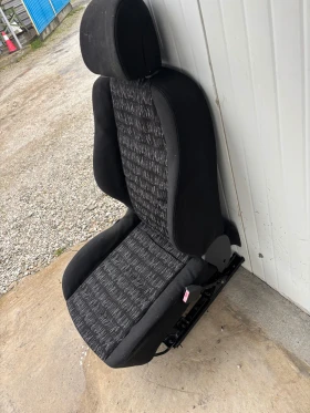 Дясна Седалка Peugeot 307 Предна седалки Пежо 307, снимка 3 - Части - 53272181