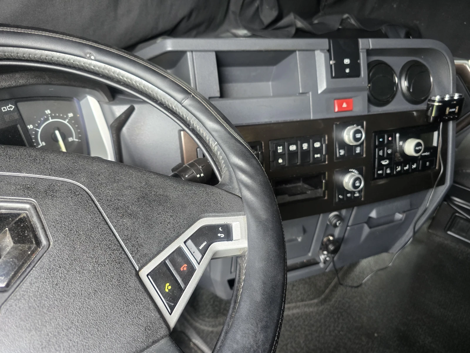 Renault T 520 EURO 6 под наем  Готов за работа, снимка 9 - Rent a car - 54634716