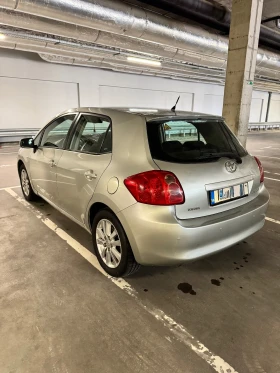Toyota Auris 1.6 Газ/Бензин, снимка 3