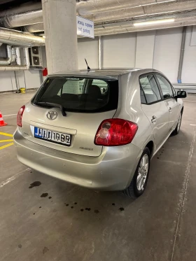 Toyota Auris 1.6 Газ/Бензин, снимка 4
