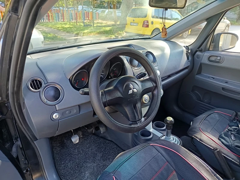 Mitsubishi Colt 1, 1 бензин 70 к.с, снимка 15 - Автомобили и джипове - 47610728