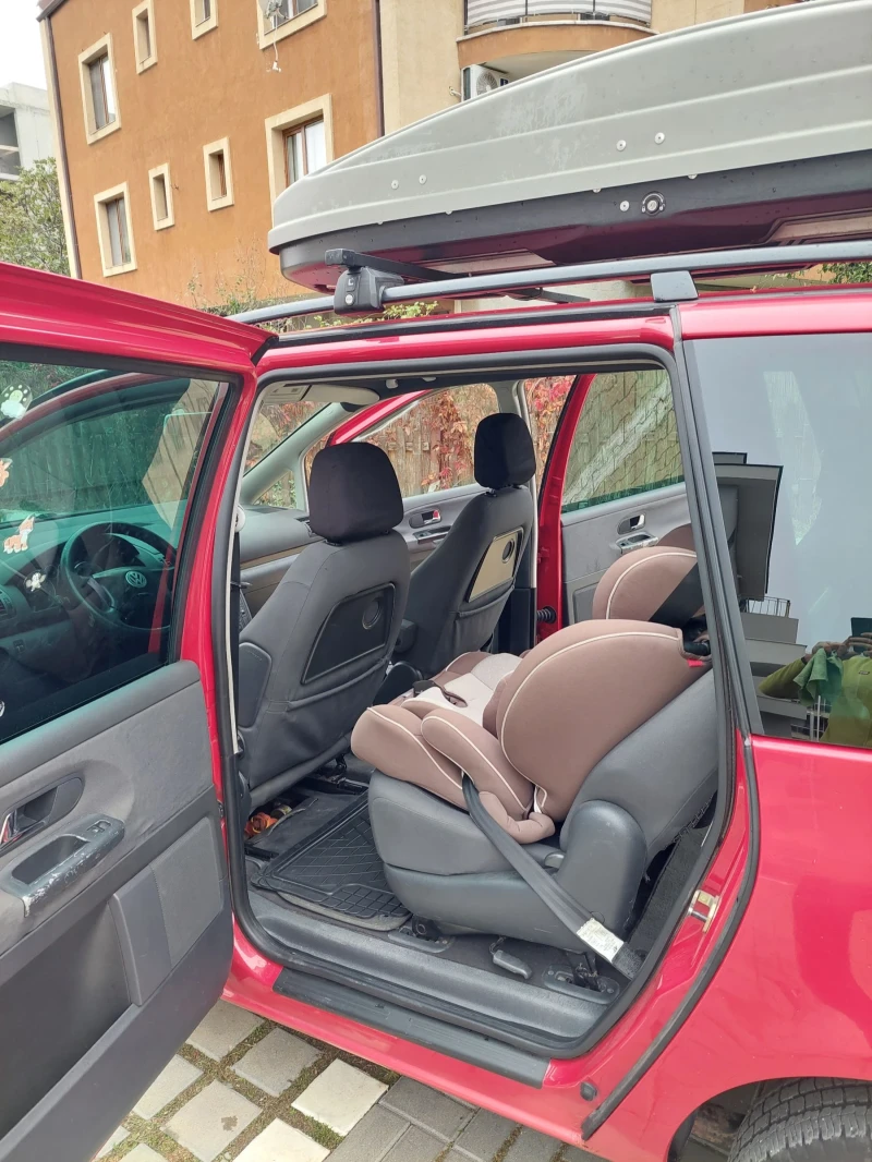 VW Sharan, снимка 9 - Автомобили и джипове - 52265653
