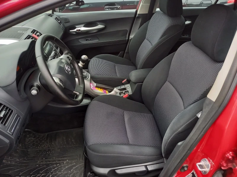 Toyota Auris  КАТО НОВА, FACELIFT, 163 Х.КМ, СЕРВ, КНИЖ, SOL , снимка 11 - Автомобили и джипове - 52653832