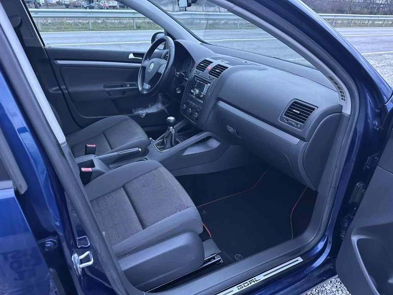 VW Golf 1.6i* 102кс* Климатик* Германия* Оригинал* Топ, снимка 12 - Автомобили и джипове - 52664953
