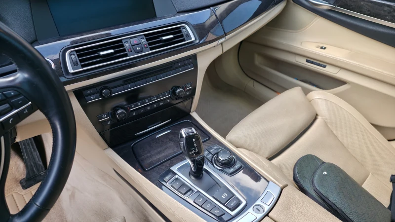 BMW 750 Li/ВСИЧКИ ЕКСТРИ/ЕВРОПЕЙСКА, снимка 10 - Автомобили и джипове - 52883795