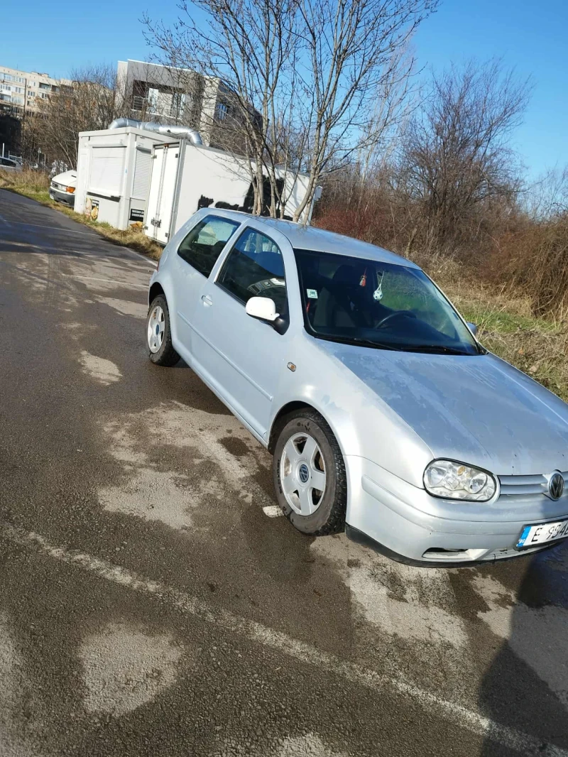 VW Golf 1.6 LPG, снимка 2 - Автомобили и джипове - 52939865