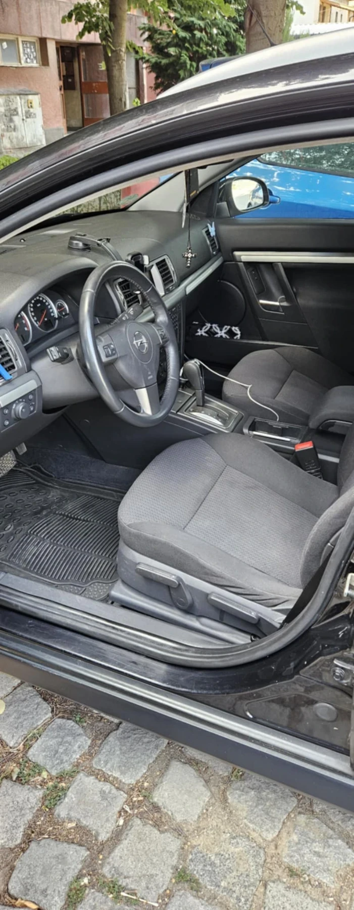 Opel Vectra 2.2i - изображение 8