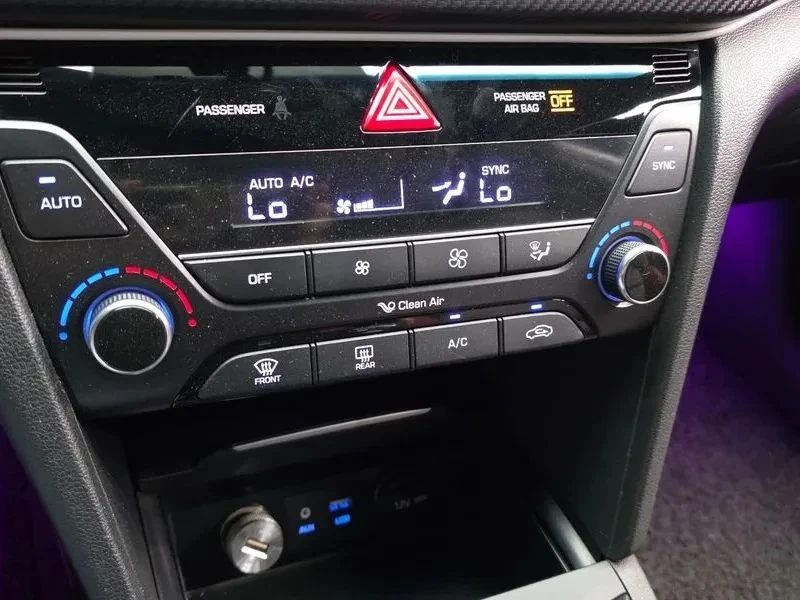 Hyundai Elantra, снимка 17 - Автомобили и джипове - 56724880