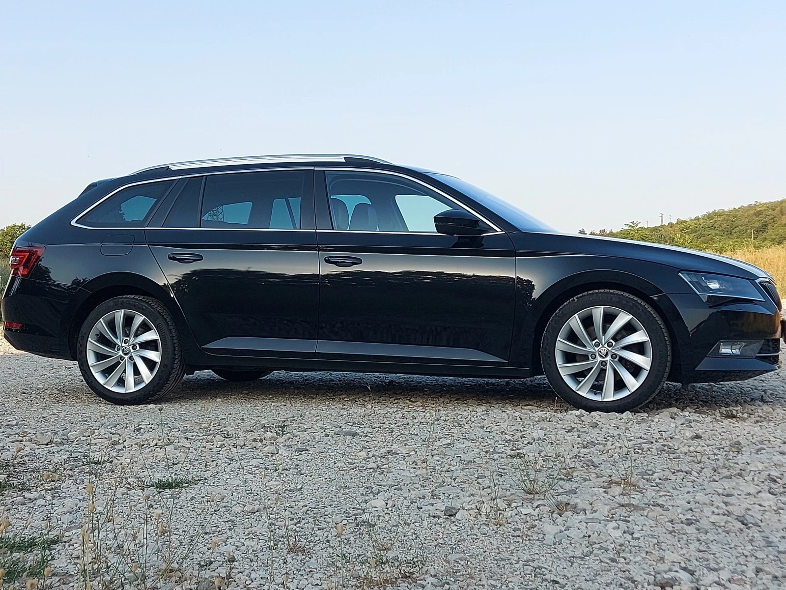 Skoda Superb 2.0TDI/190k.s/4X4/DISTR/АВТОМ/FULL/Швейц. - изображение 6