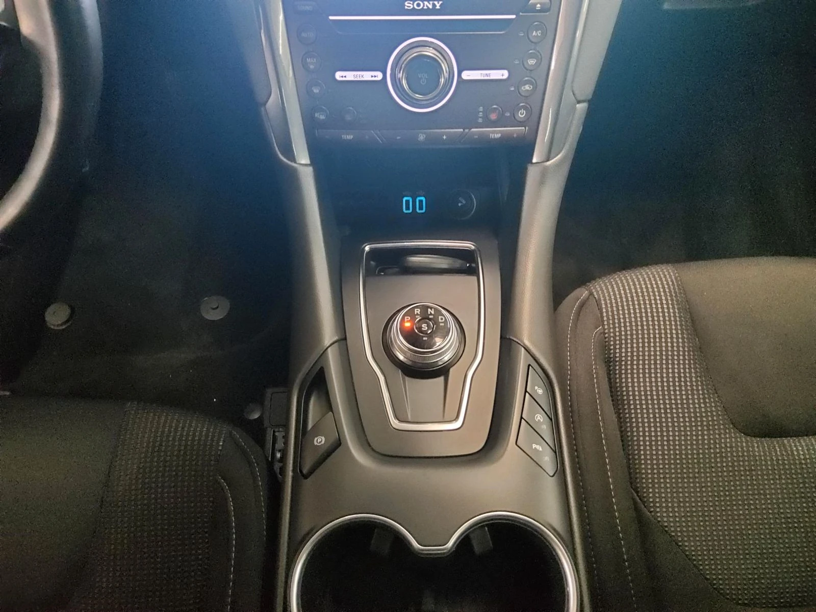 Ford Mondeo 2.0/TURNIER/150HP/TITANIUM/ECOBLUE/ACC/LED/192f - изображение 8