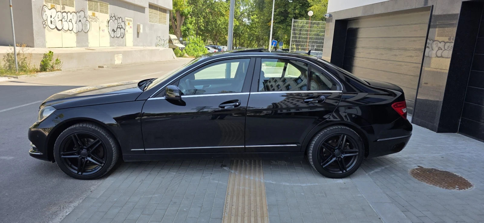 Mercedes-Benz C 180 Avantgarde Euro 6 - изображение 2