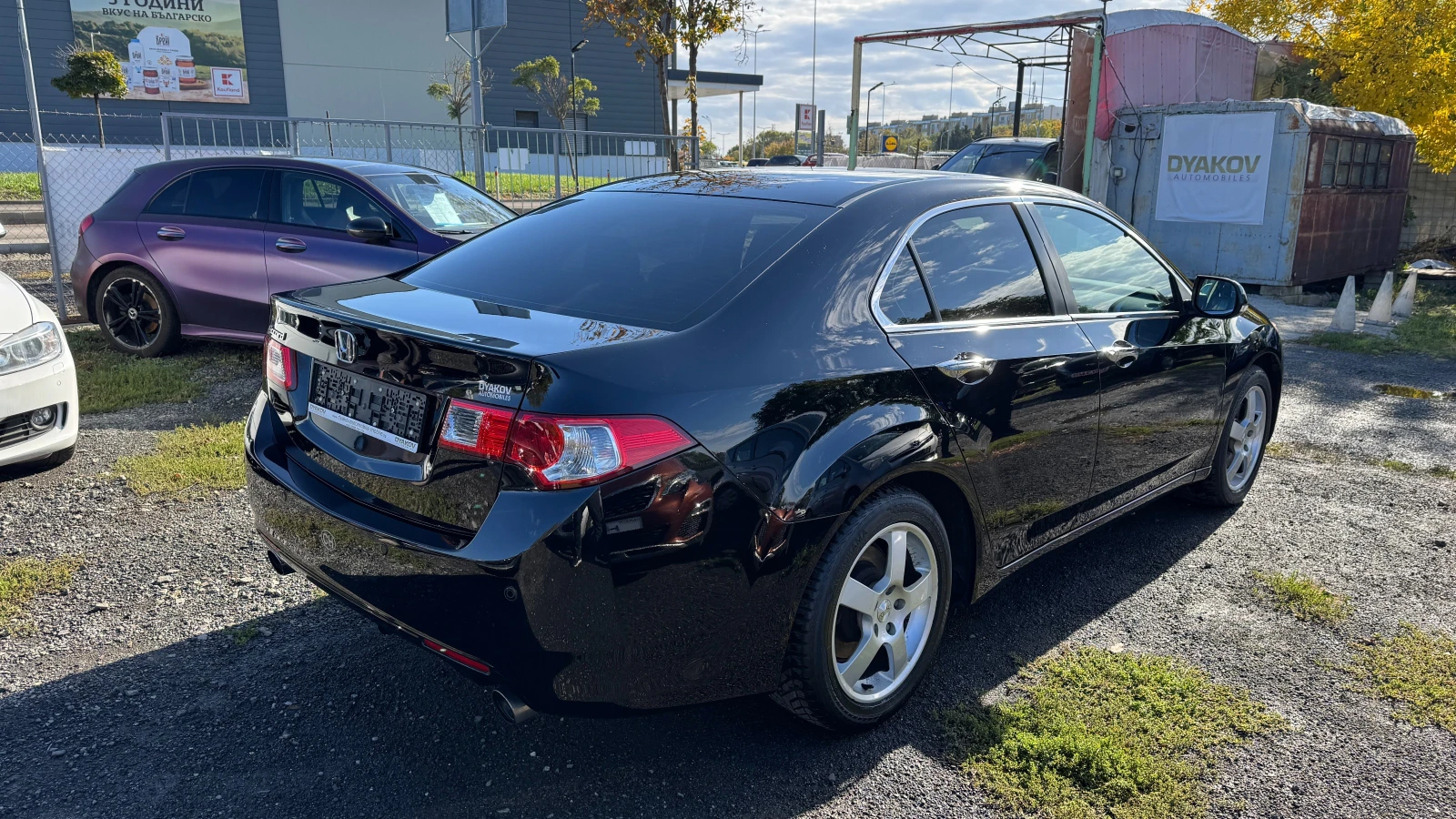 Honda Accord 2.4i 6ск., Navi, PDC, Камера, Темпомат, Кожа, Шибе - изображение 5