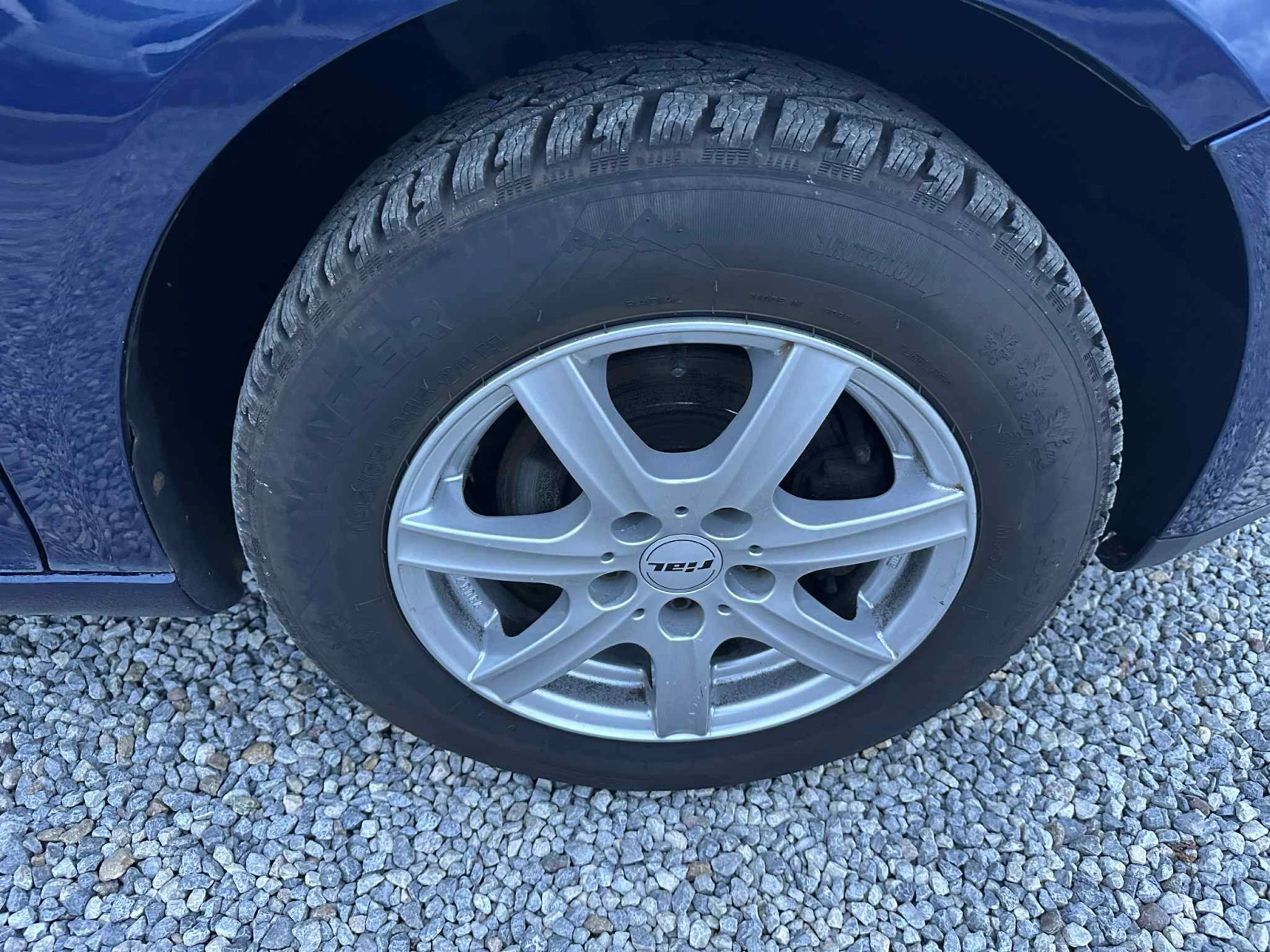 VW Golf 1.6i* 102* * * *  | Mobile.bg   13