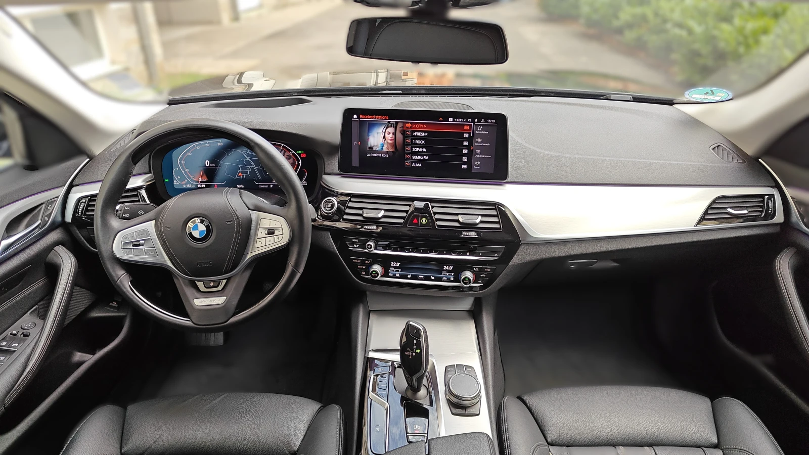 BMW 520 d xDrive Touring - изображение 10