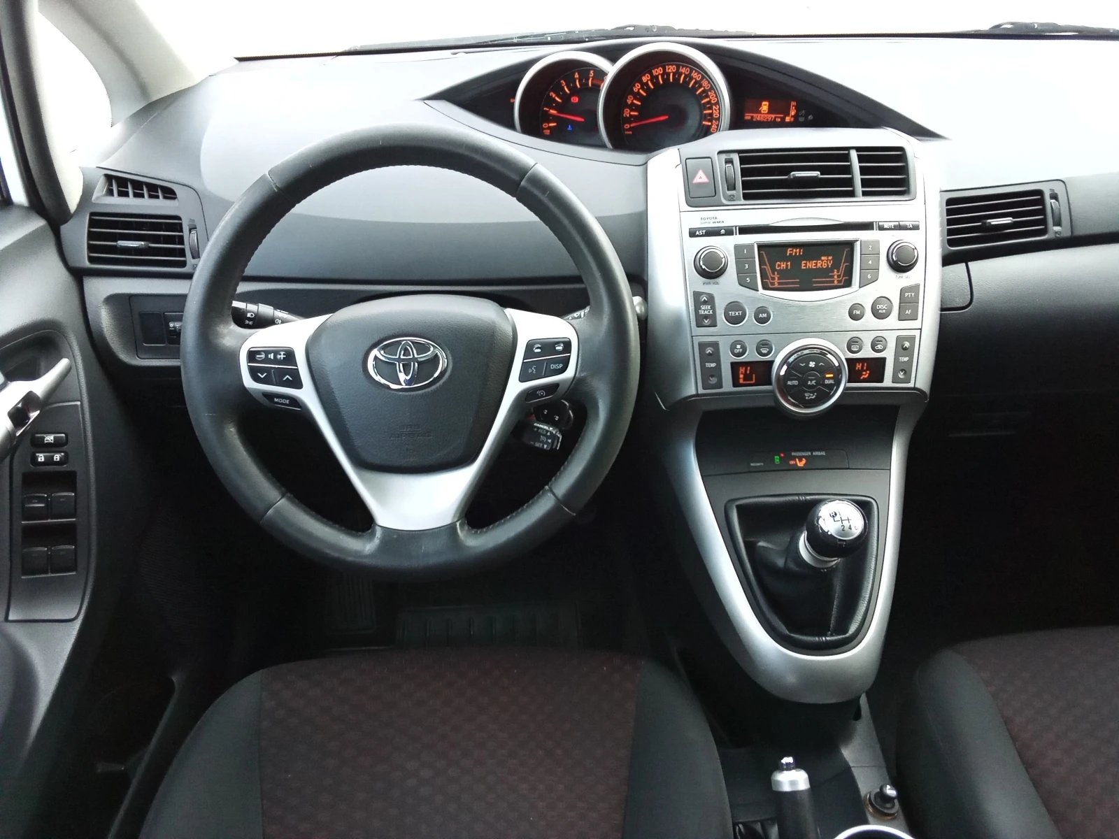 Toyota Verso 2.0D4D-126kc. �������� | Mobile.bg � ����������� 9