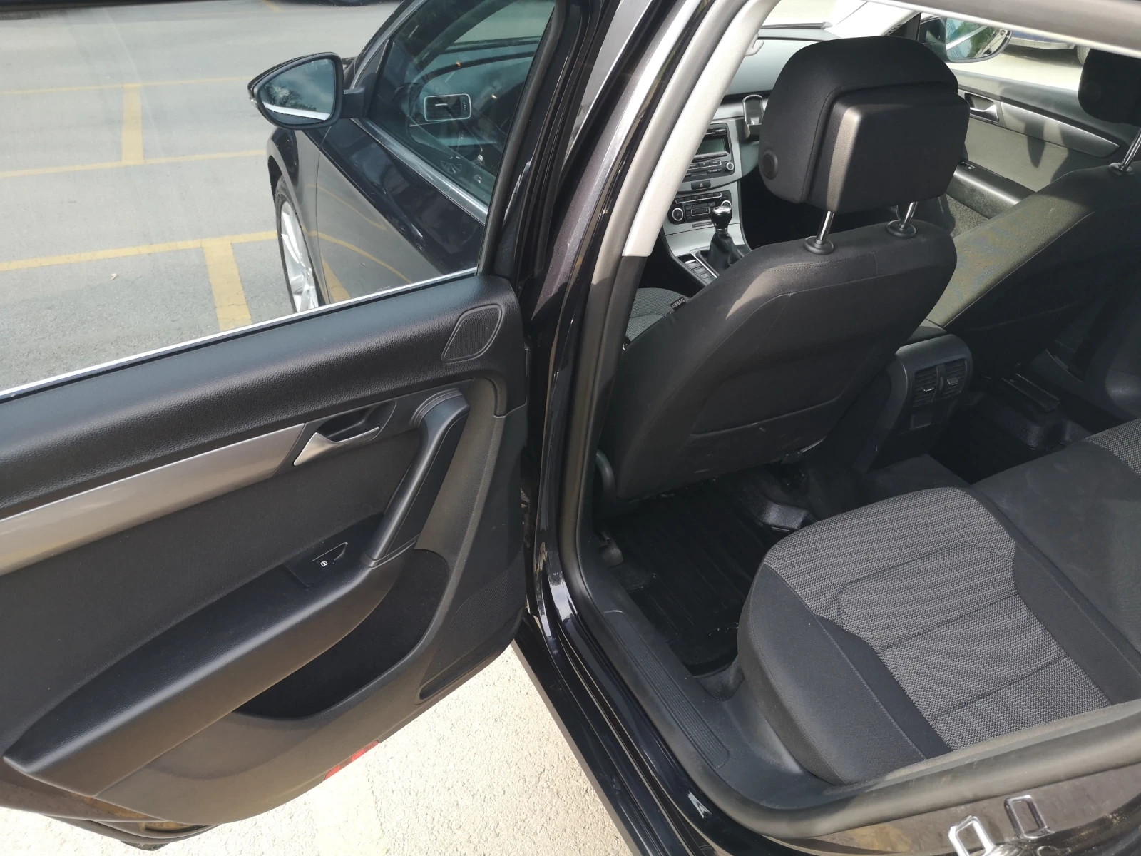 VW Passat комби, снимка 7 - Автомобили и джипове - 53726291