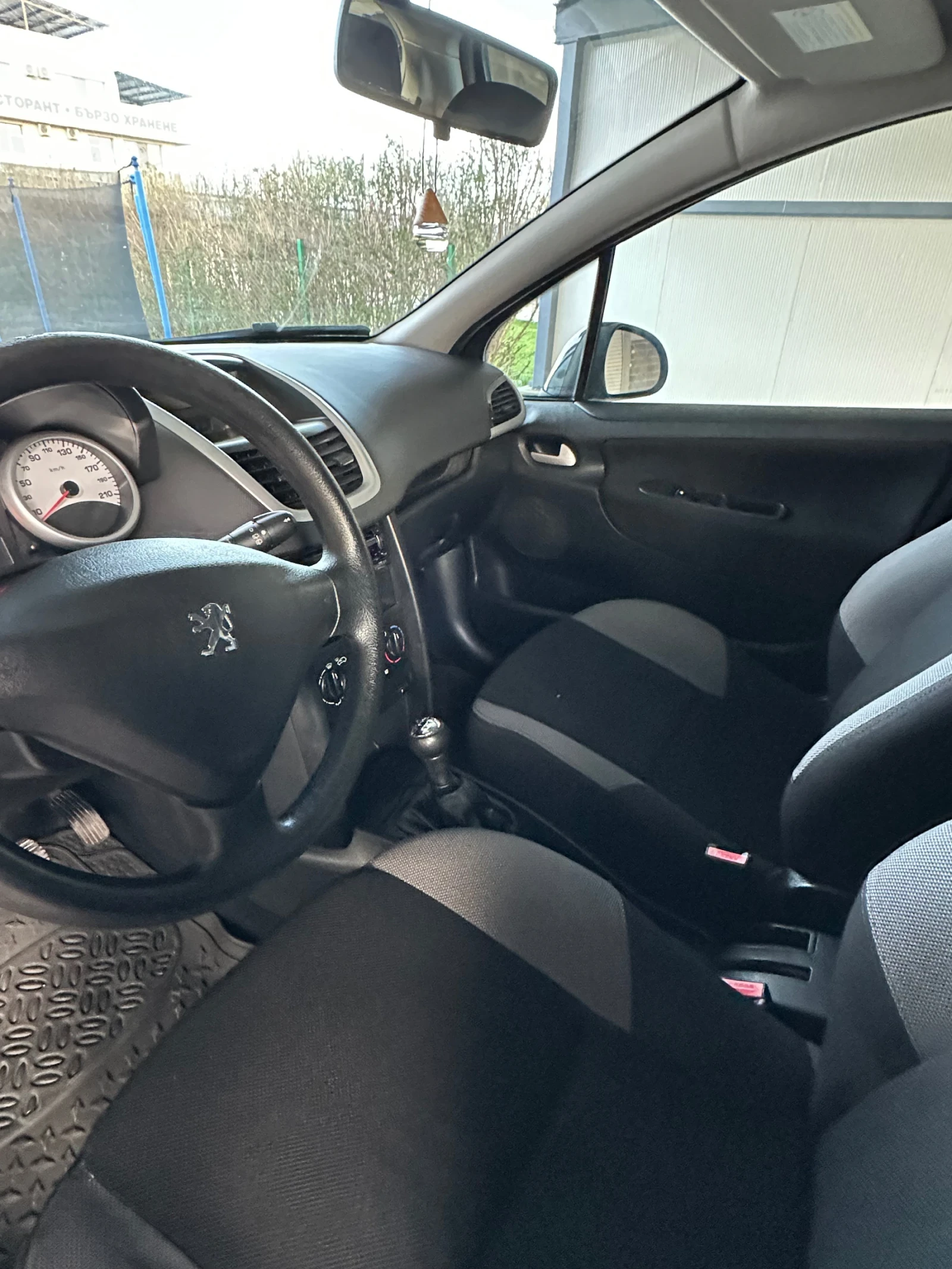 Peugeot 207, снимка 5 - Автомобили и джипове - 54009683