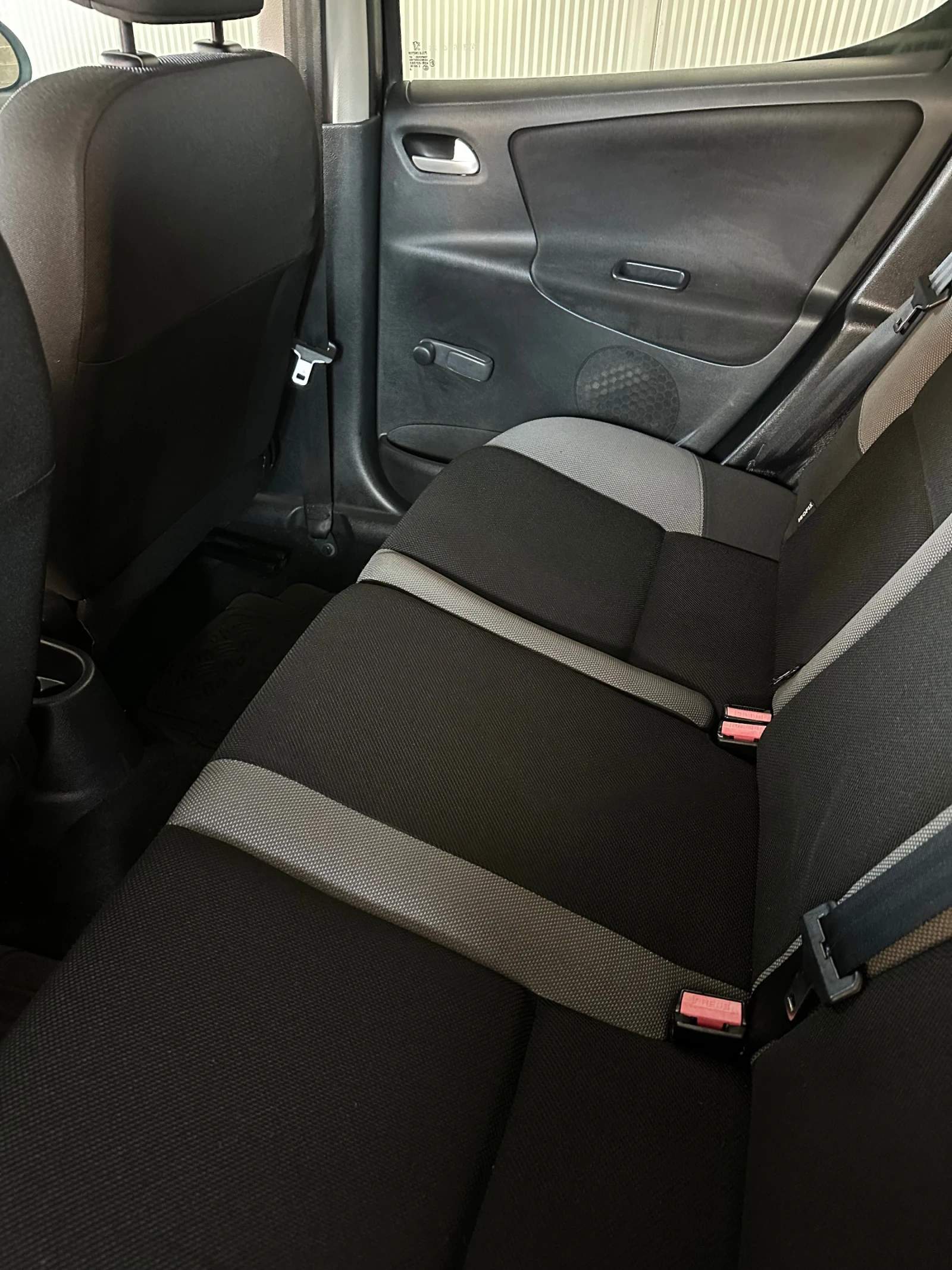 Peugeot 207, снимка 6 - Автомобили и джипове - 54009683