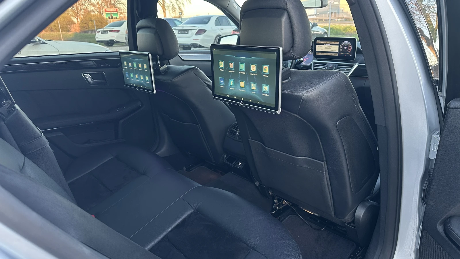 Mercedes-Benz E 350 AMG | TV | DIGITAL | МАСАЖИ | FULL, снимка 10 - Автомобили и джипове - 54144938