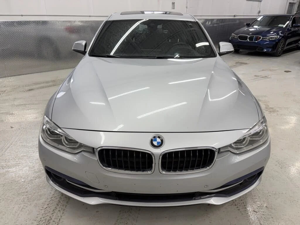 BMW 330 xDrive Sedan* АвтоКредит* (Цена до БГ) , снимка 7 - Автомобили и джипове - 54189840