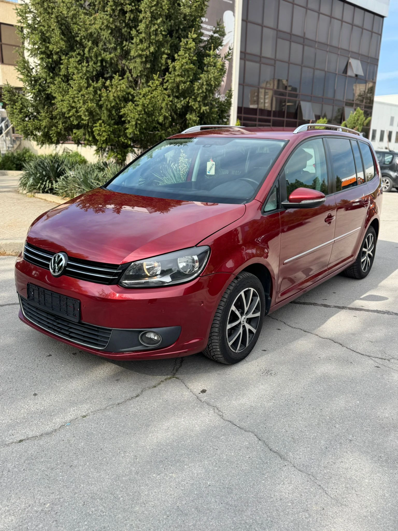 VW Touran, снимка 2 - Автомобили и джипове - 54427302