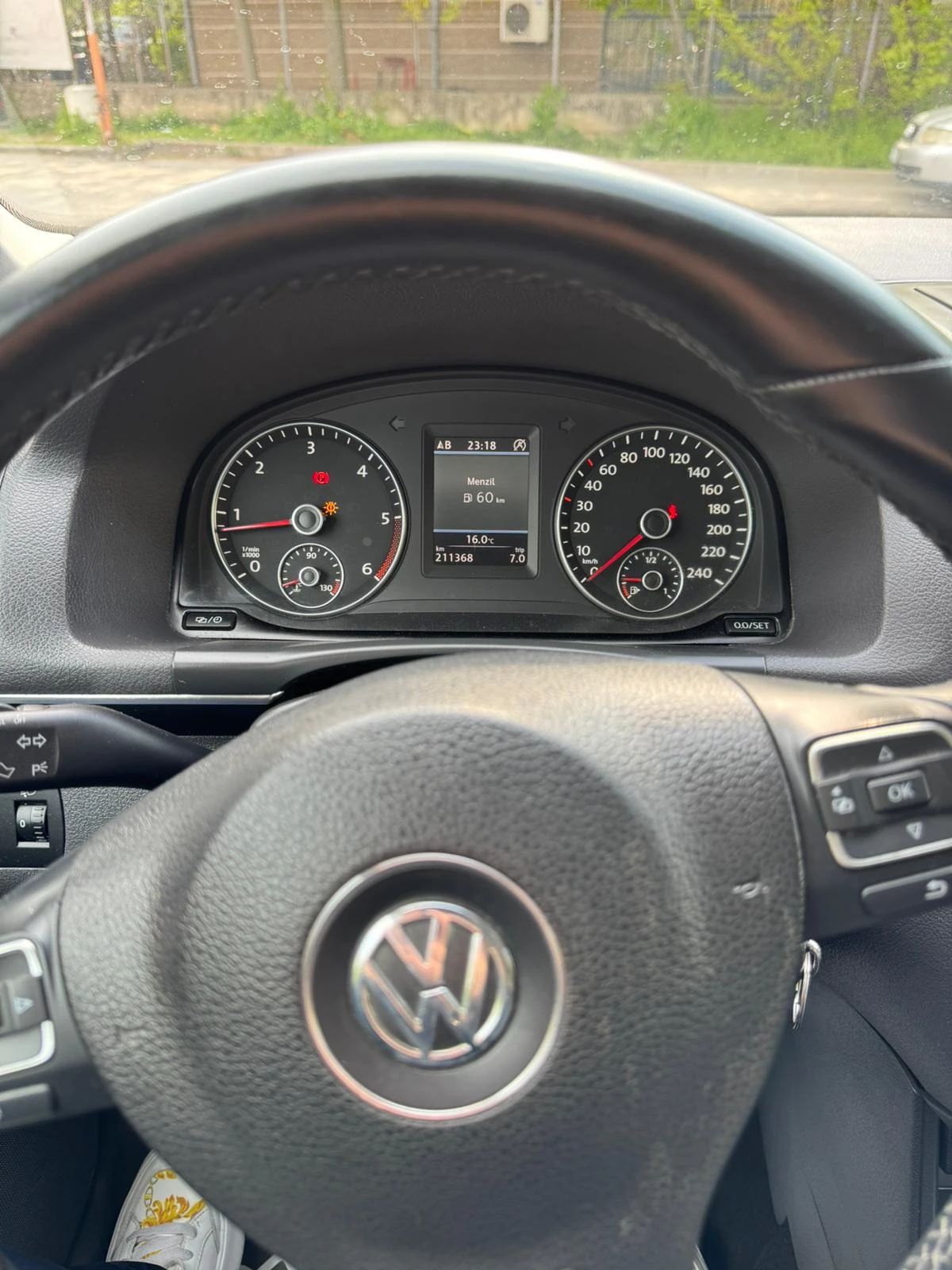 VW Touran, снимка 14 - Автомобили и джипове - 54427302