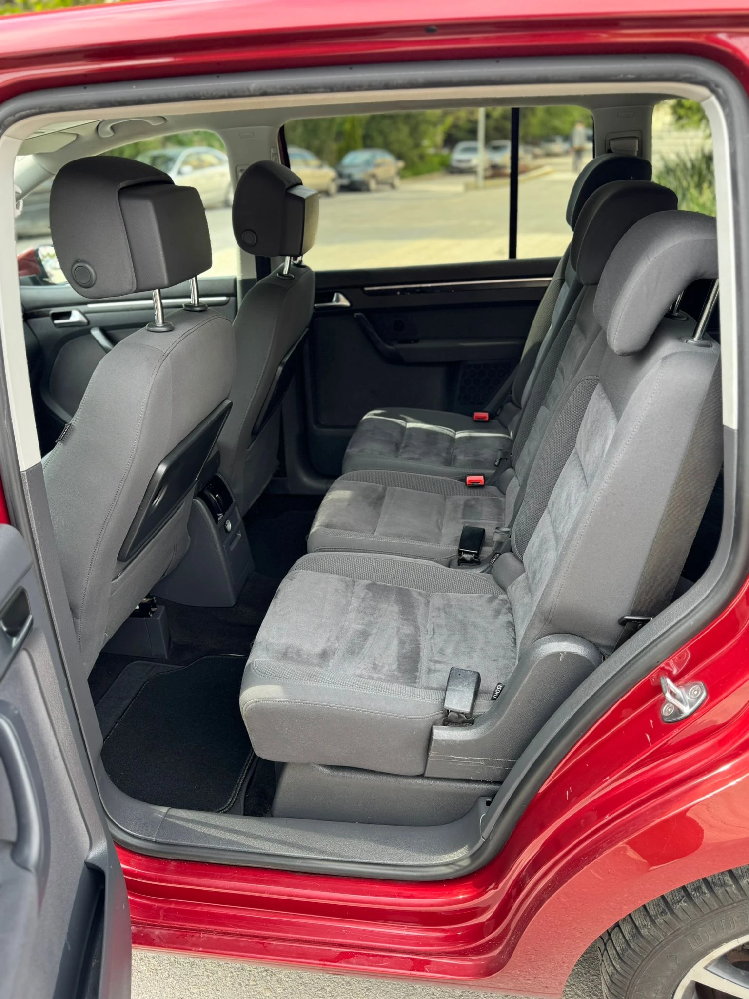 VW Touran, снимка 11 - Автомобили и джипове - 54427302