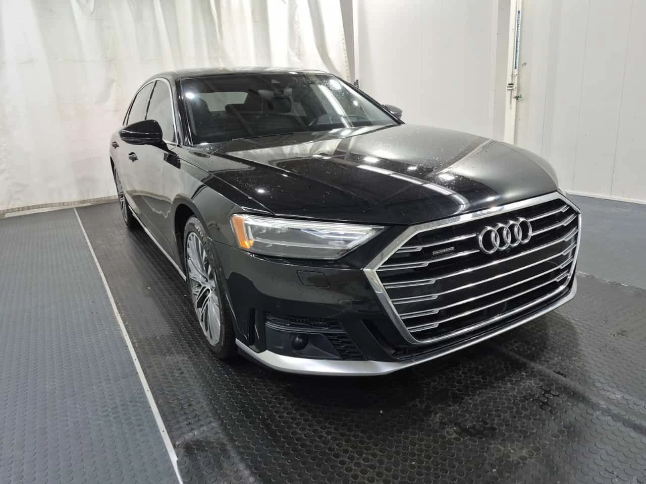 Audi A8 L 60 TFSI QUATTRO  CARFAX, снимка 2 - Автомобили и джипове - 54451697