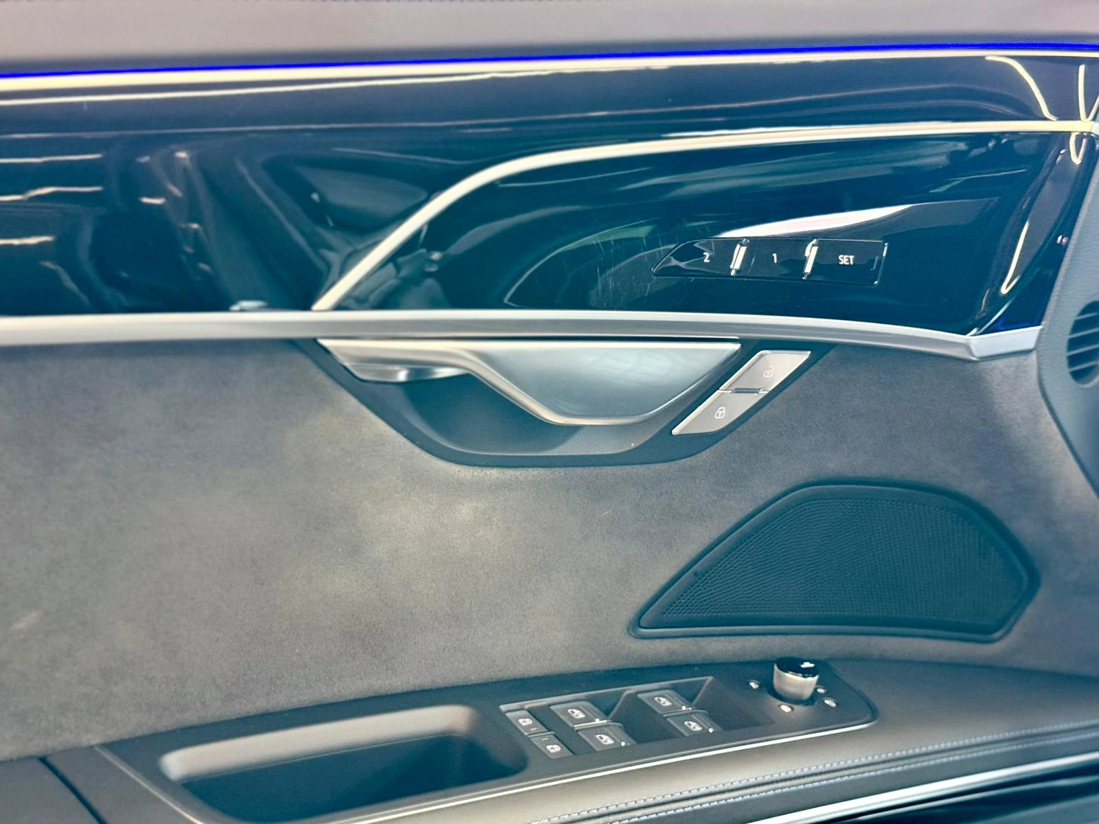 Audi A8 L* 60 TFSI* S-Line* Подгрев* Обдух* TV* Лизинг , снимка 7 - Автомобили и джипове - 54630344