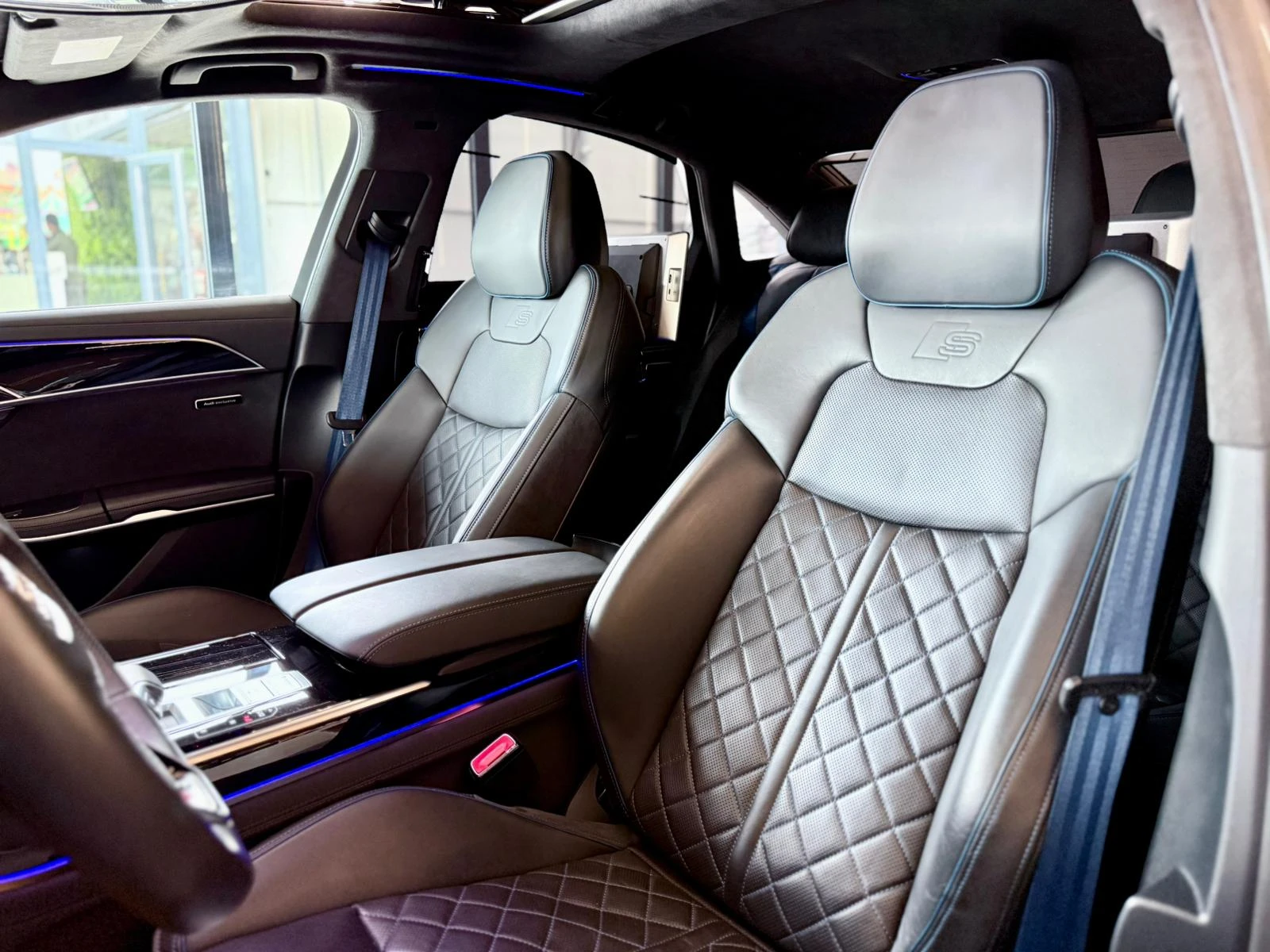 Audi A8 L* 60 TFSI* S-Line* Подгрев* Обдух* TV* Лизинг , снимка 8 - Автомобили и джипове - 54630344