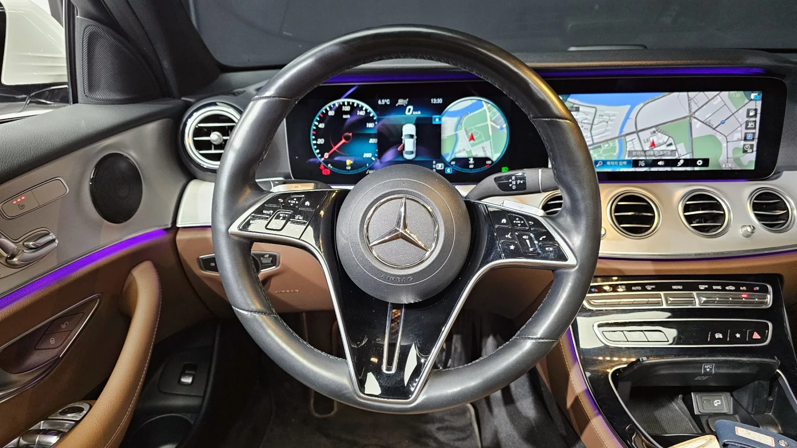 Mercedes-Benz E 250 * DISTRONIC * KAMEPA * ПОДГРЕВИ * ЛЮК, снимка 10 - Автомобили и джипове - 54697983