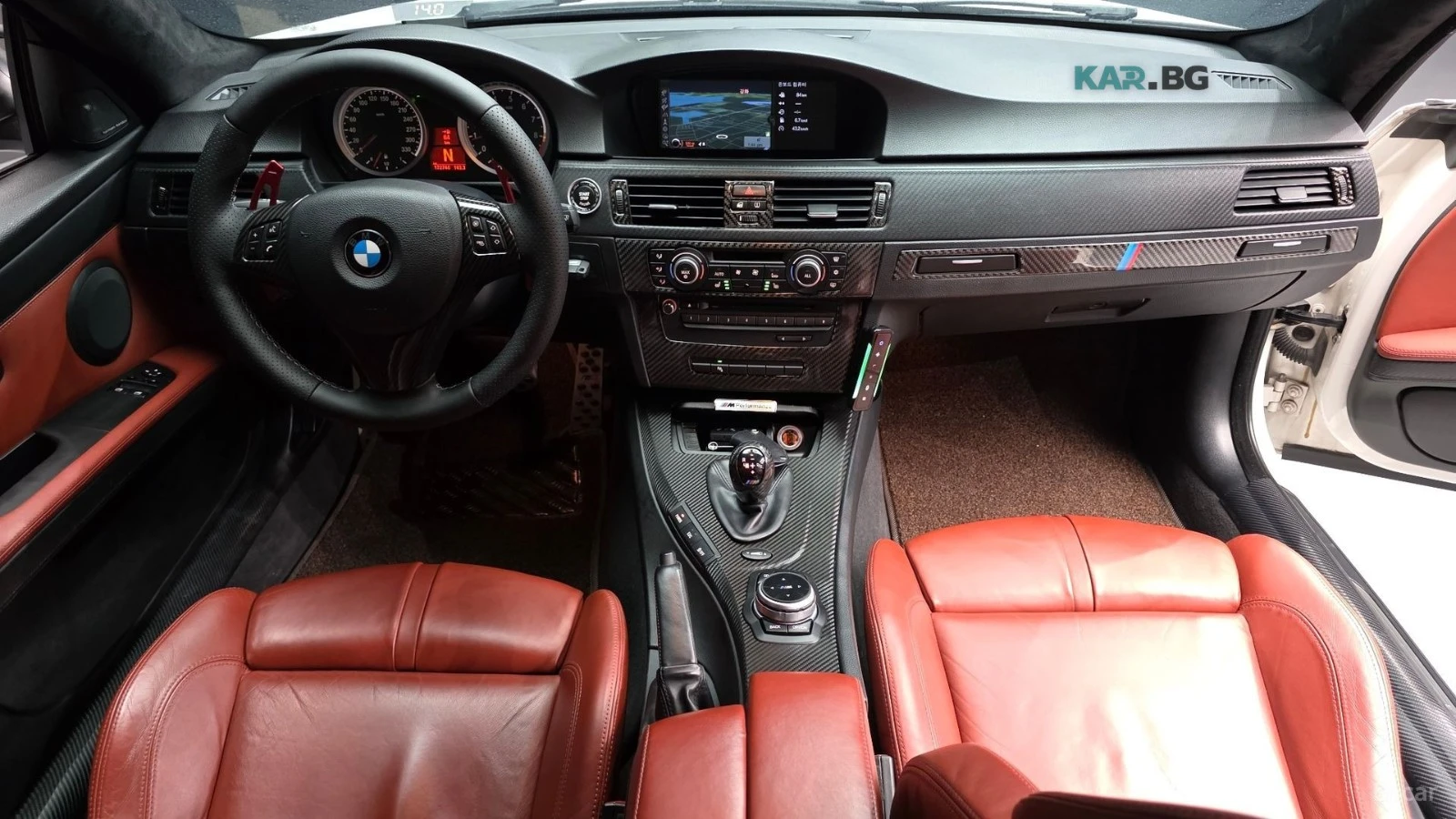 BMW M3 V8* CARBON* HARMAN* KARDON* ПОДГРЕВ* КАМЕРА, снимка 6 - Автомобили и джипове - 54934284