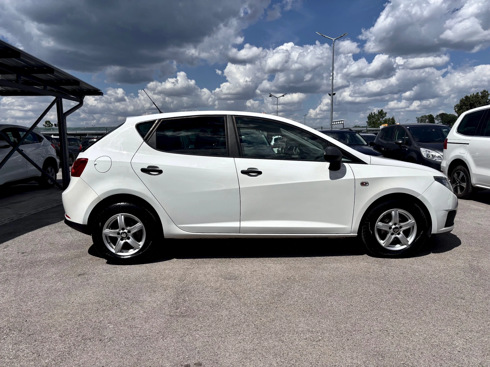 Seat Ibiza, снимка 4 - Автомобили и джипове - 54972468