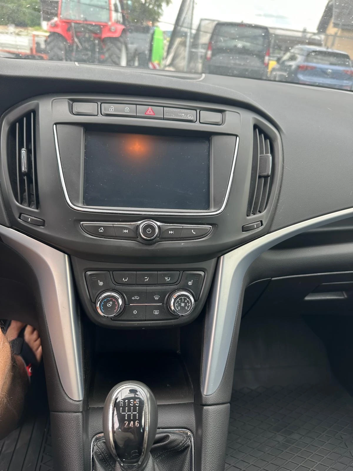 Opel Zafira 1.6CDTI, снимка 13 - Автомобили и джипове - 55077137