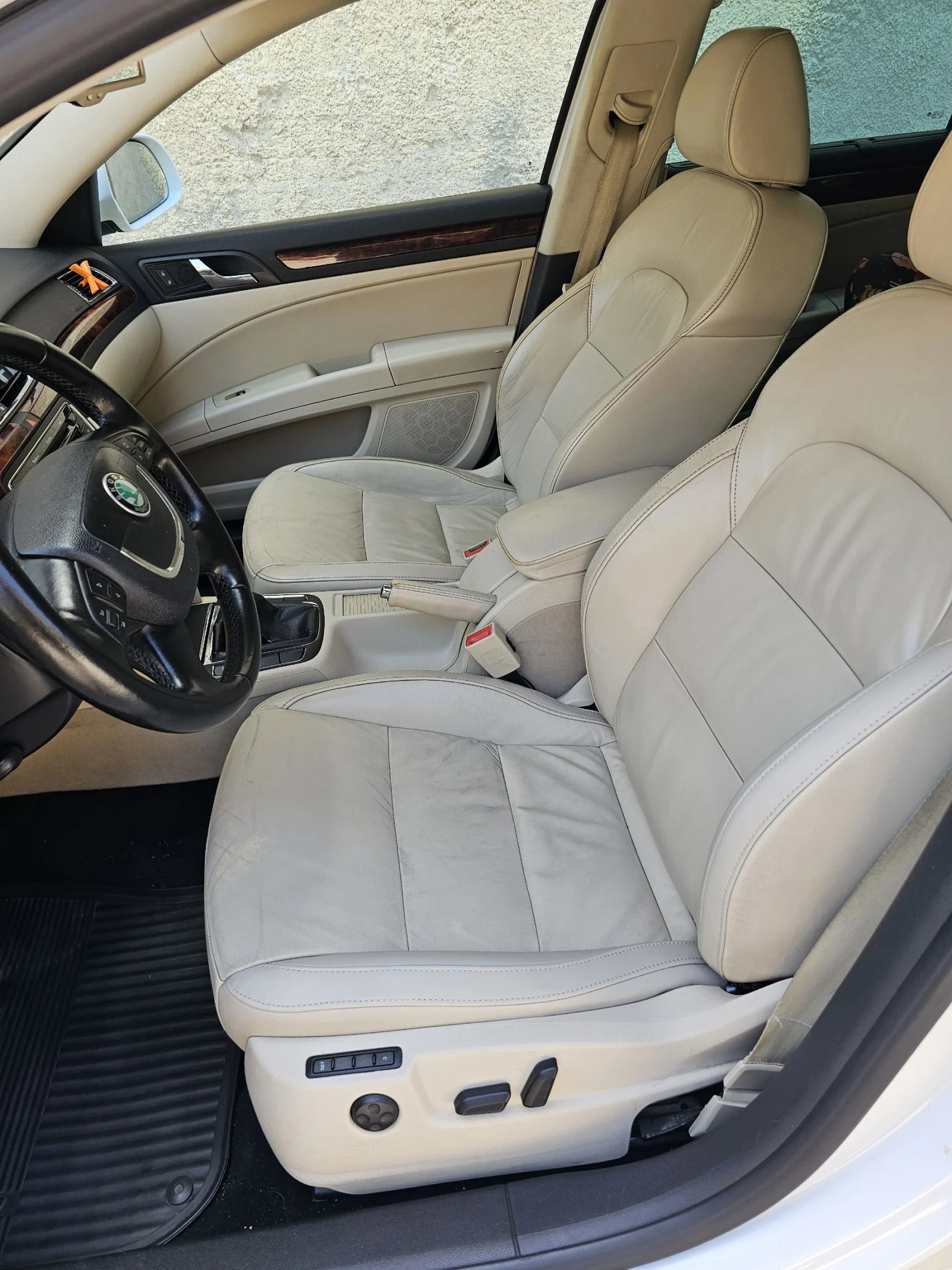 Skoda Superb 2.0TDI 170 к.с 4х4, снимка 6 - Автомобили и джипове - 55089118