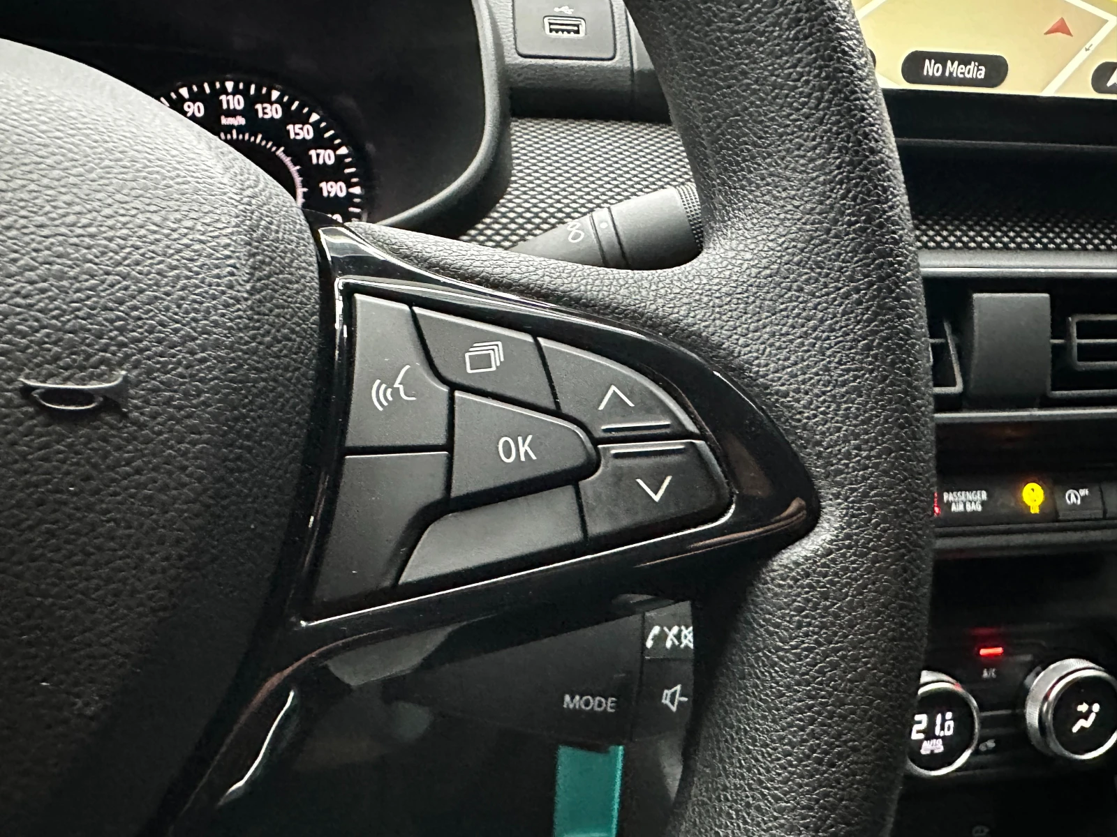 Dacia Logan 1.0i 91 к.с./ГАЗ/от БГ/ГАРАНЦИЯ, снимка 15 - Автомобили и джипове - 55483731