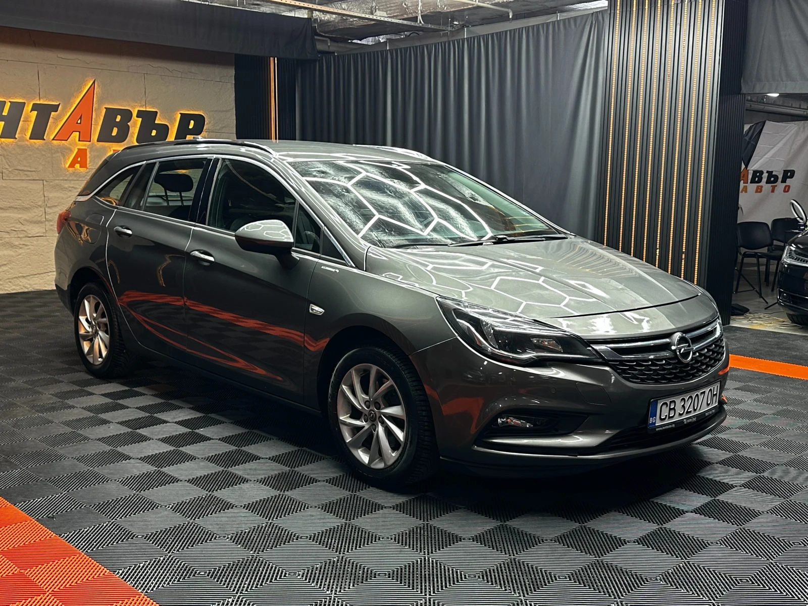 Opel Astra 1.6d 136 к.с./ГАРАНЦИЯ, снимка 3 - Автомобили и джипове - 55537008