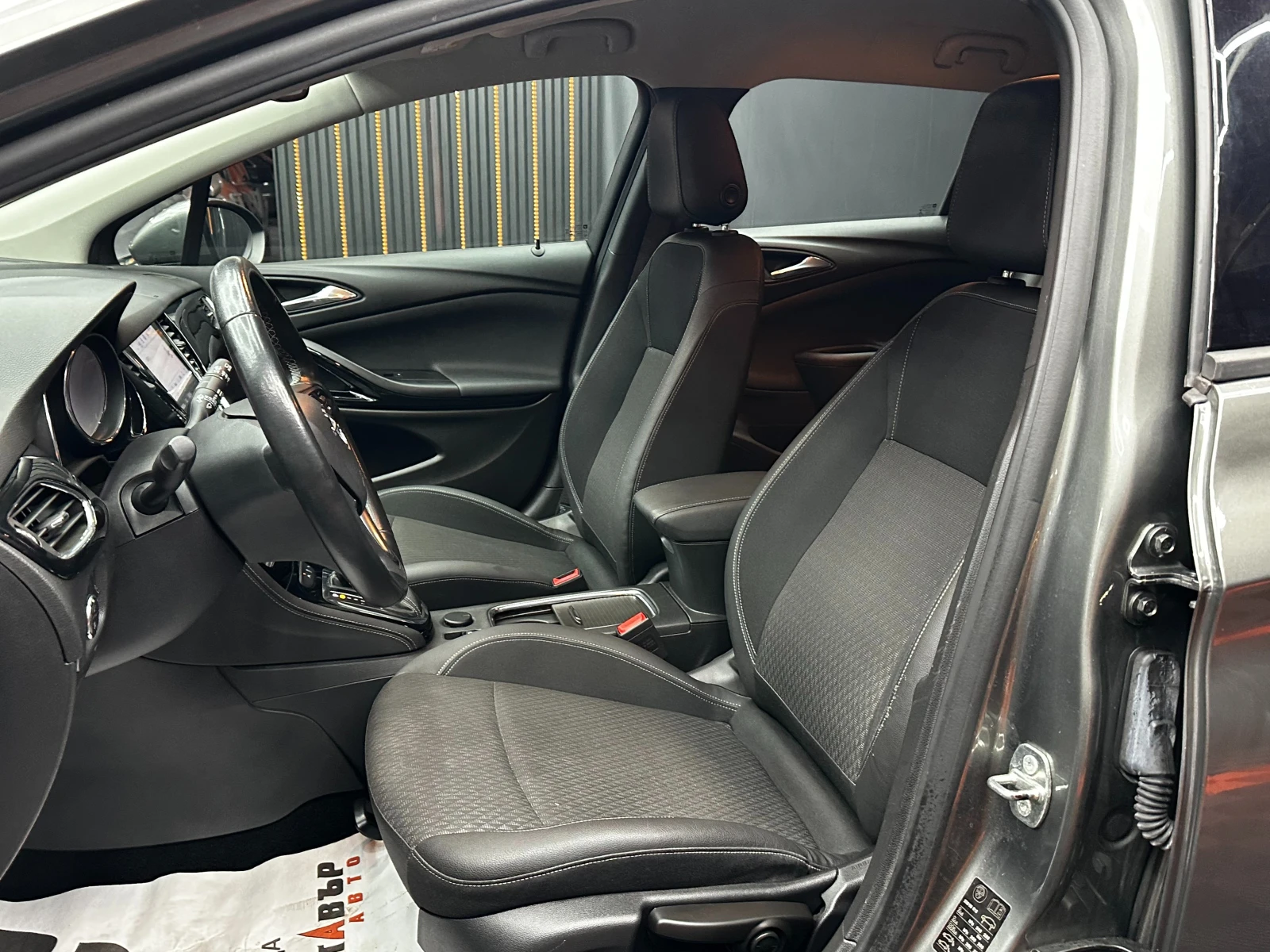 Opel Astra 1.6d 136 к.с./ГАРАНЦИЯ, снимка 8 - Автомобили и джипове - 55537008