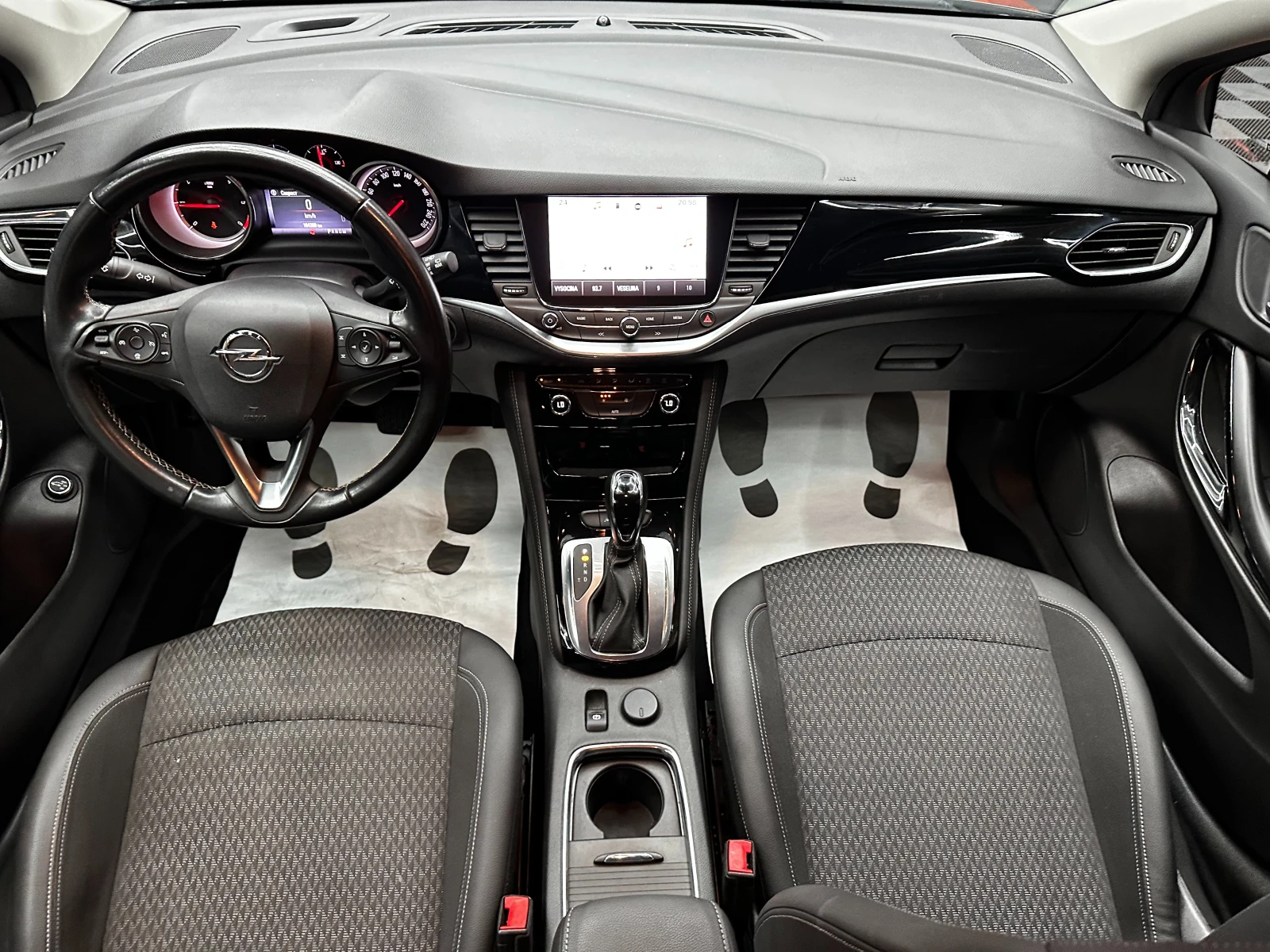 Opel Astra 1.6d 136 к.с./ГАРАНЦИЯ, снимка 10 - Автомобили и джипове - 55537008