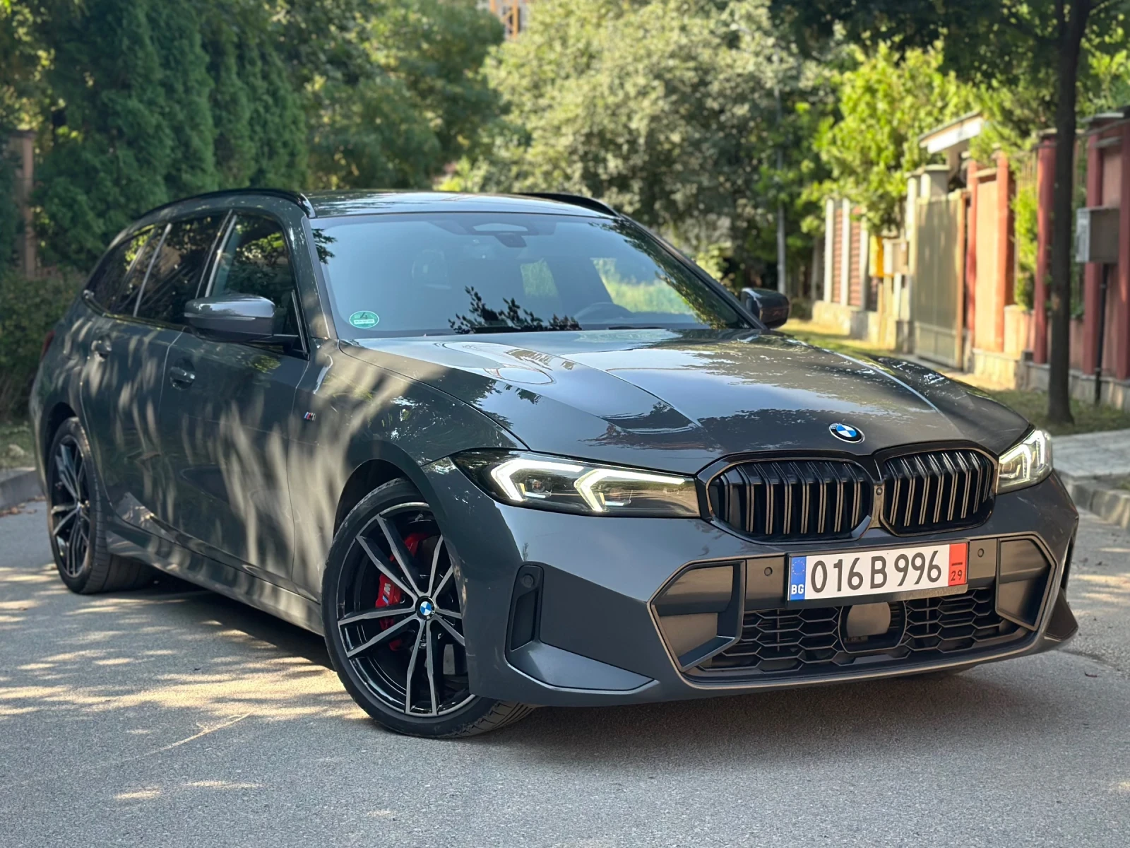 BMW 330 xDrive/KEYLESS/HEADUP/360CAM/LASER/ЛИЗИНГ, снимка 2 - Автомобили и джипове - 55607256