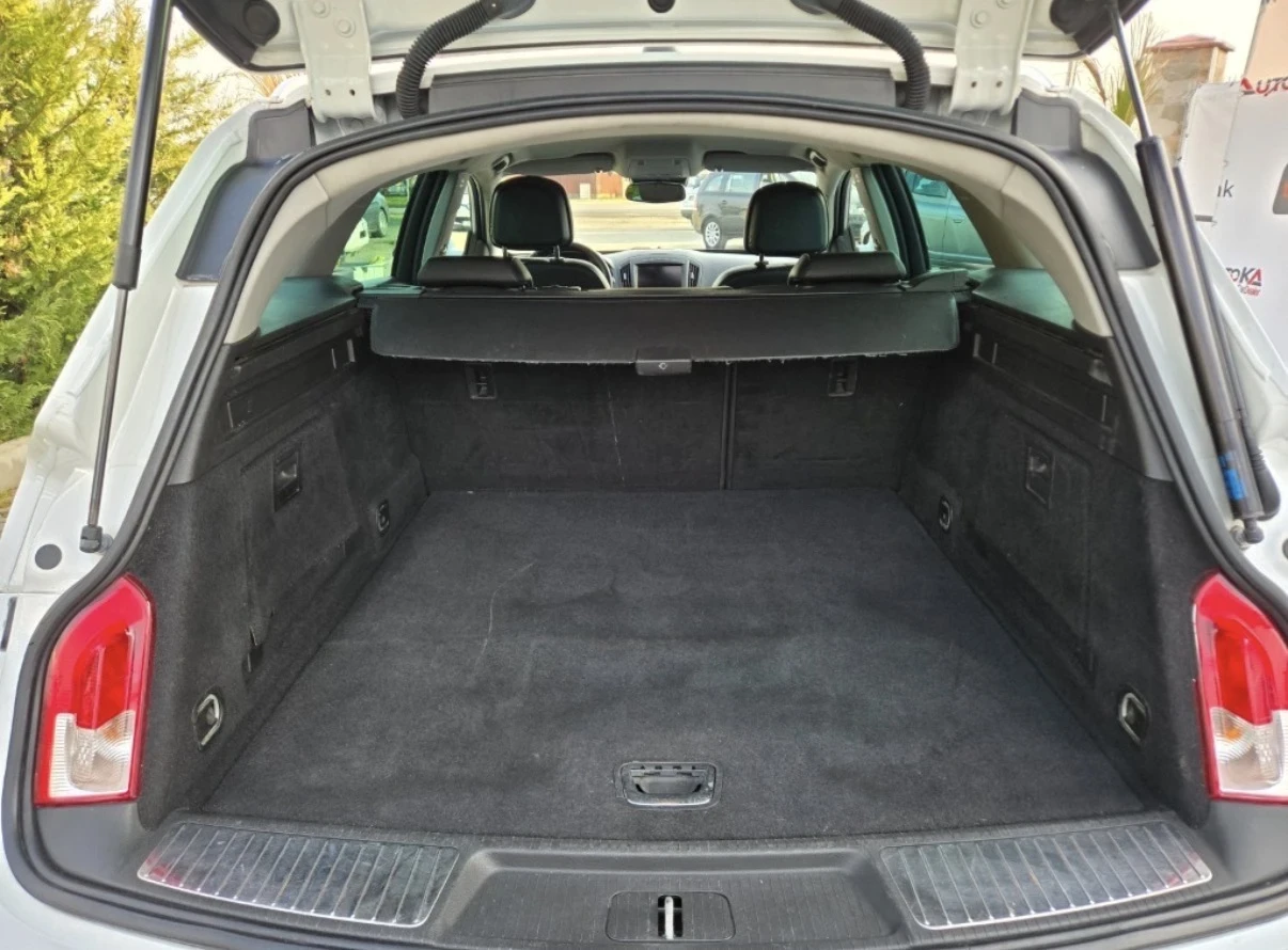 Opel Insignia Country Tourer 4x4 , снимка 13 - Автомобили и джипове - 55839700