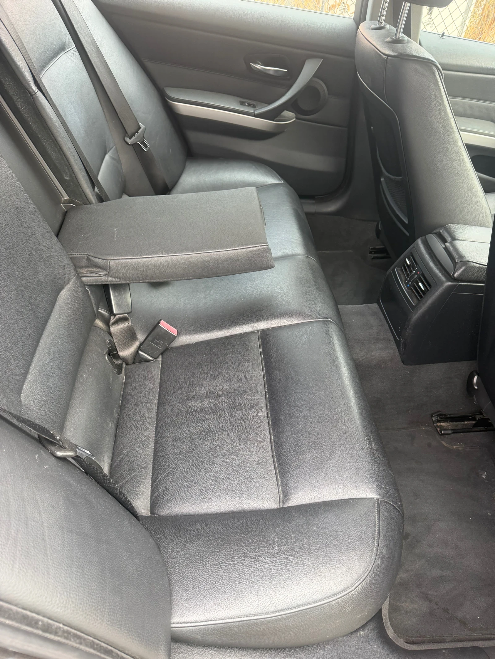 BMW 330, снимка 8 - Автомобили и джипове - 55876434