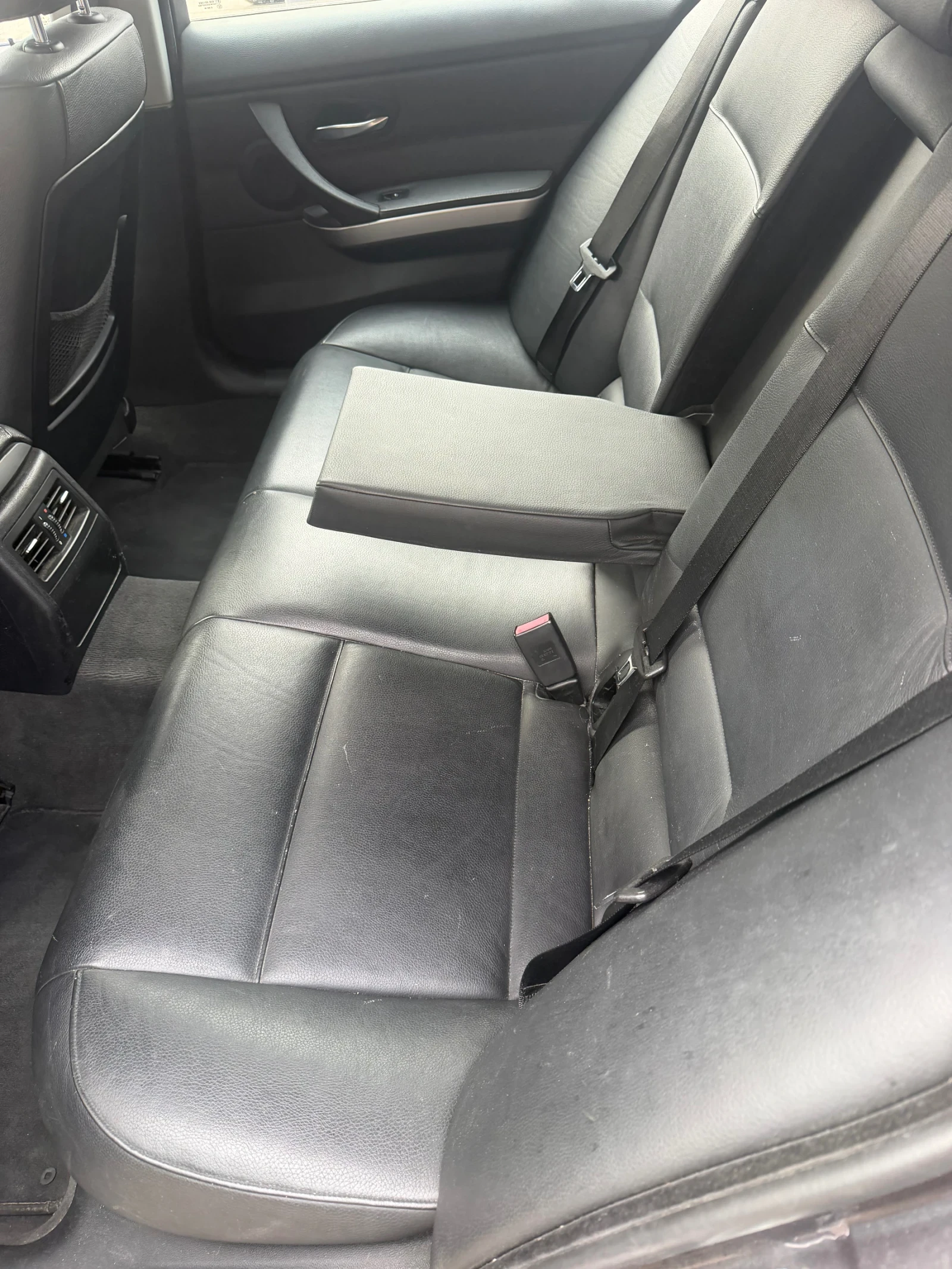 BMW 330, снимка 9 - Автомобили и джипове - 55876434