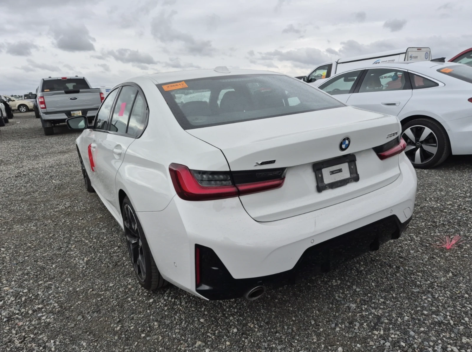 BMW 330 2025 BMW 3 SERIES 330I XDRIVE, снимка 4 - Автомобили и джипове - 55900496
