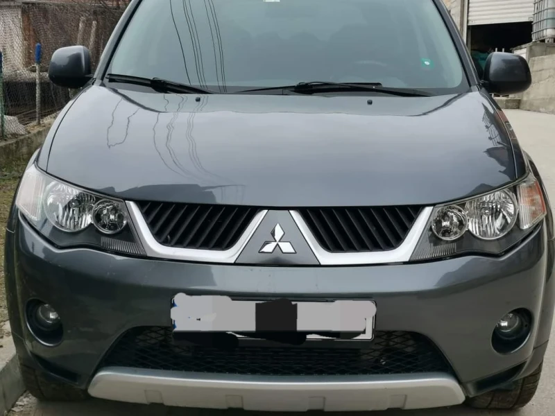 Mitsubishi Outlander, снимка 1 - Автомобили и джипове - 48721936