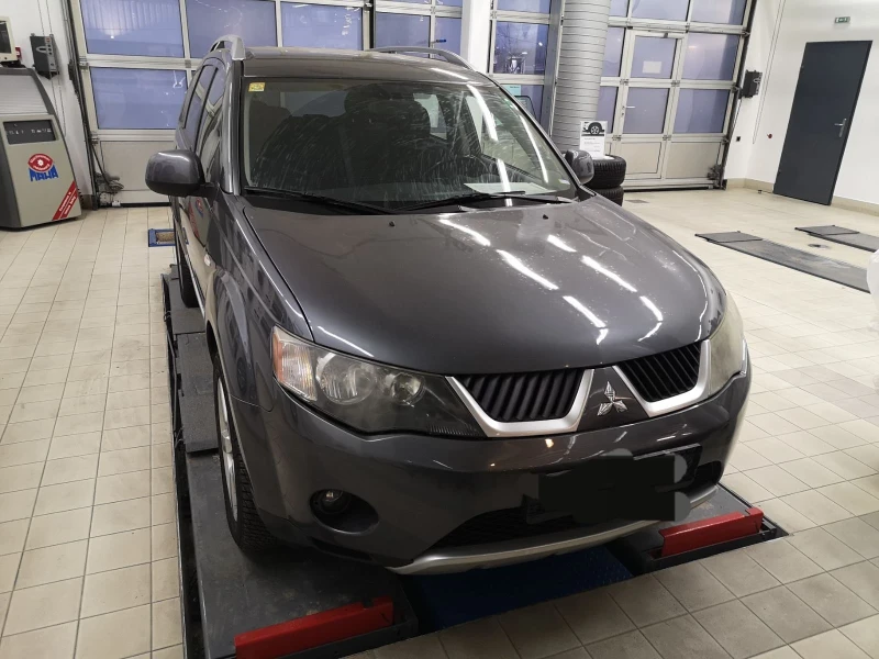 Mitsubishi Outlander, снимка 3 - Автомобили и джипове - 48721936