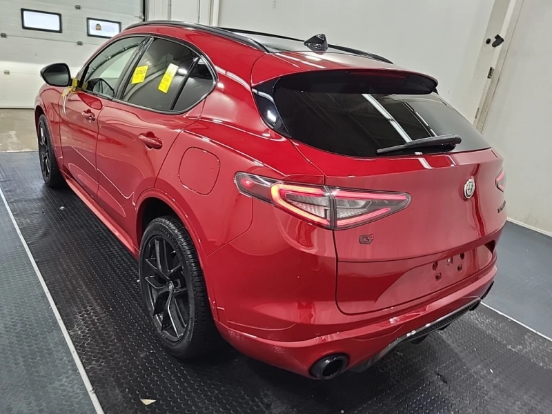 Alfa Romeo Stelvio CARFAX* АВТОФИНАНСИРАНЕ* БЕЗ ПЪРВОНАЧАЛНА ВНОСКА* , снимка 4 - Автомобили и джипове - 52770402