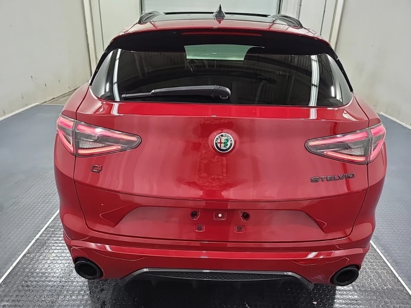 Alfa Romeo Stelvio CARFAX* АВТОФИНАНСИРАНЕ* БЕЗ ПЪРВОНАЧАЛНА ВНОСКА* , снимка 7 - Автомобили и джипове - 52770402