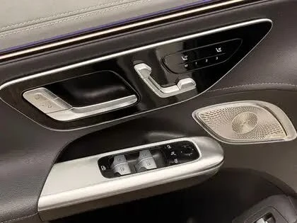 Mercedes-Benz EQE 500* 4MATIC* ПОДГРЕВ* ОБДУХВАНЕ* ПАНО* 360* BURMES, снимка 16 - Автомобили и джипове - 55466126